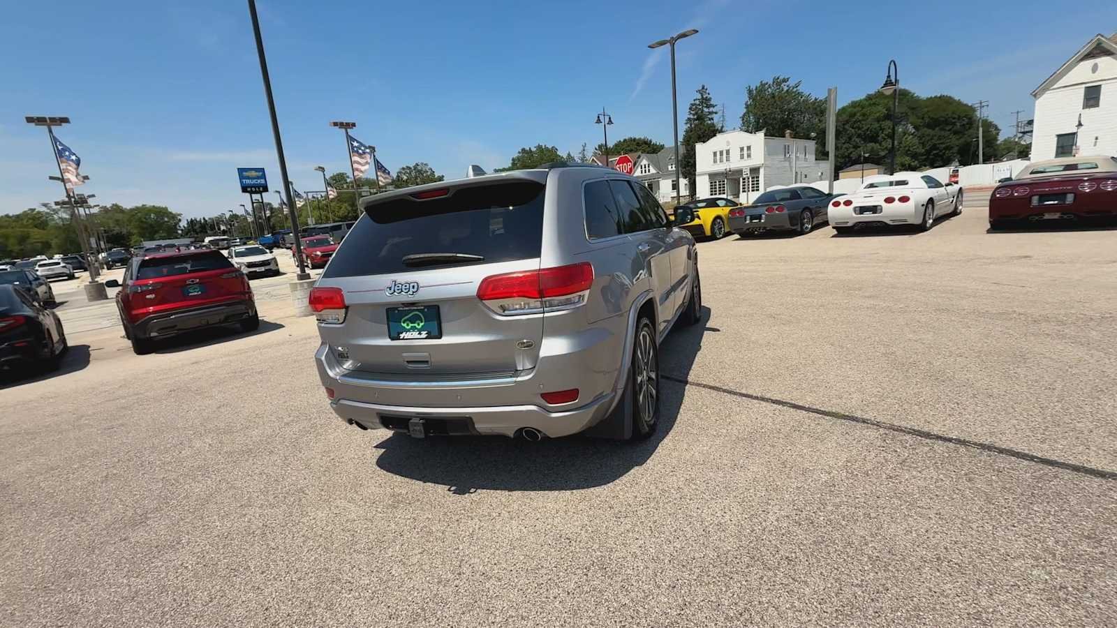 Used 2018 Silver Jeep Overland 4x4 image 7