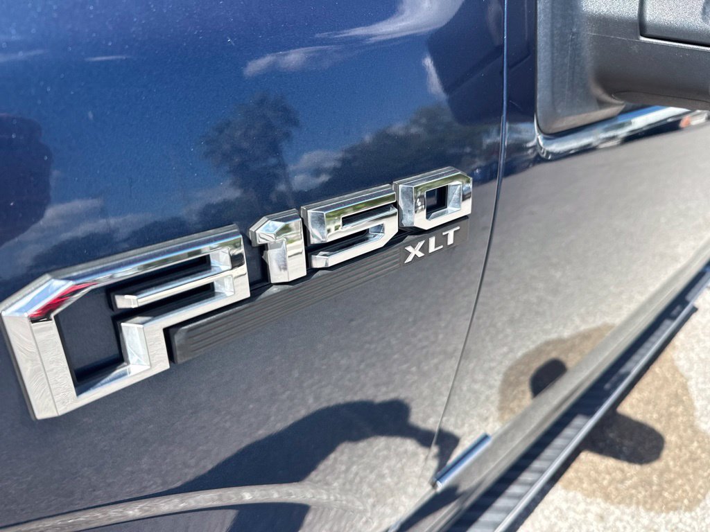 Used 2017 Blue Ford XLT image 8