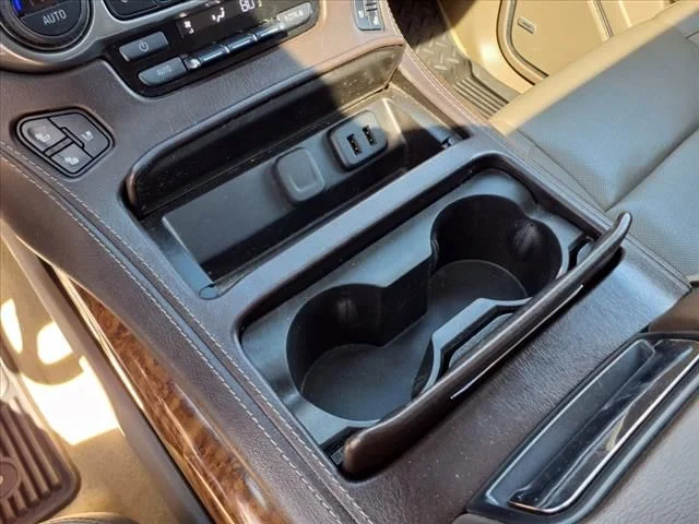 2018 Chevrolet Tahoe Premier - Photo 18