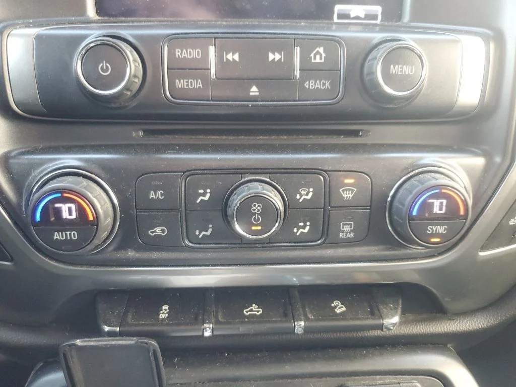 Used 2017 White Chevrolet LT image 18