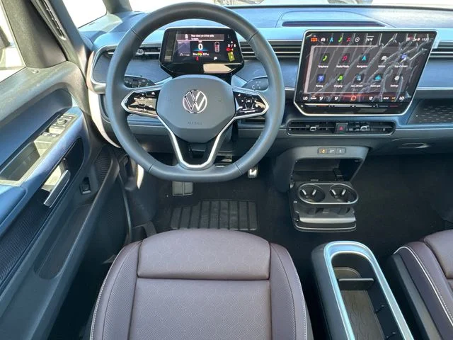 New 2025 Metro Silver W/Candy White Upper Volkswagen Pro S Plus image 29