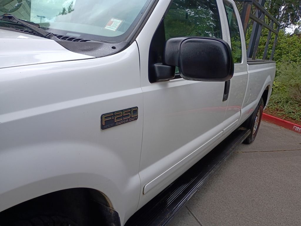 Used 2001 Oxford White Clearcoat Ford XL image 8