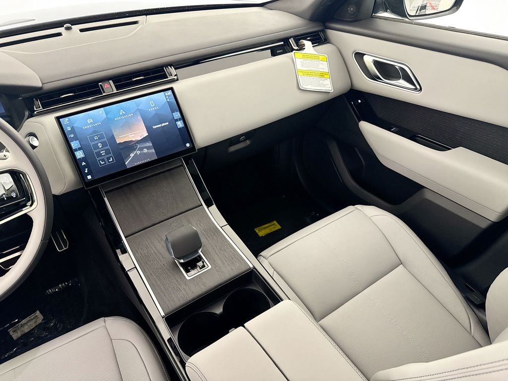 New 2026 Santorini Black Land Rover Belgravia Edition image 24