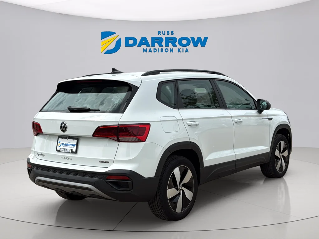 Used 2023 White Volkswagen 1.5T S image 5