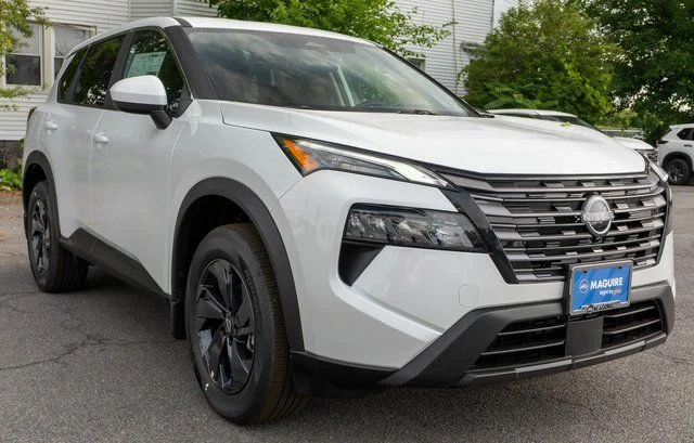 New 2026 White Nissan SV image 4