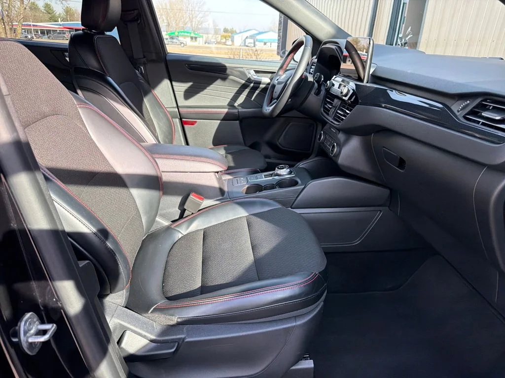 Used 2025 Black Ford ST-Line Select image 19
