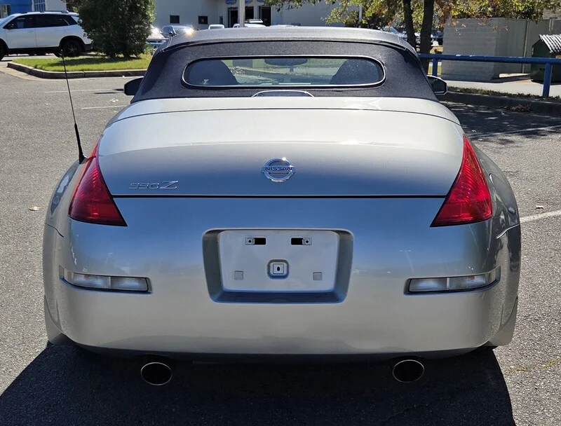 Used 2005 Chrome Silver Metallic NISSAN TOURING image 6