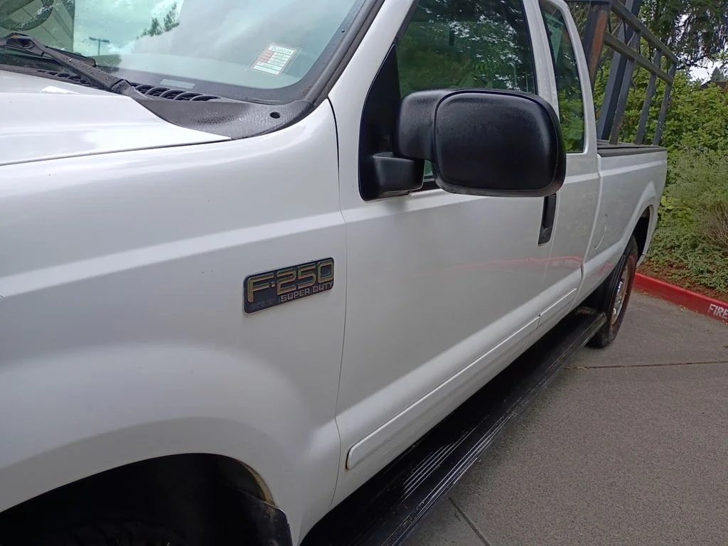 Used 2001 Oxford White Clearcoat Ford XL image 9