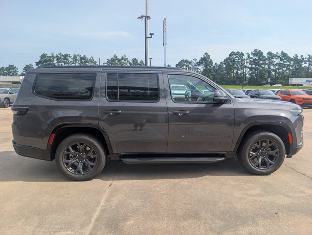 New 2026 Baltic-Gray Metallic Clear-Coat Exterior Paint Jeep Limited Altitude image 6