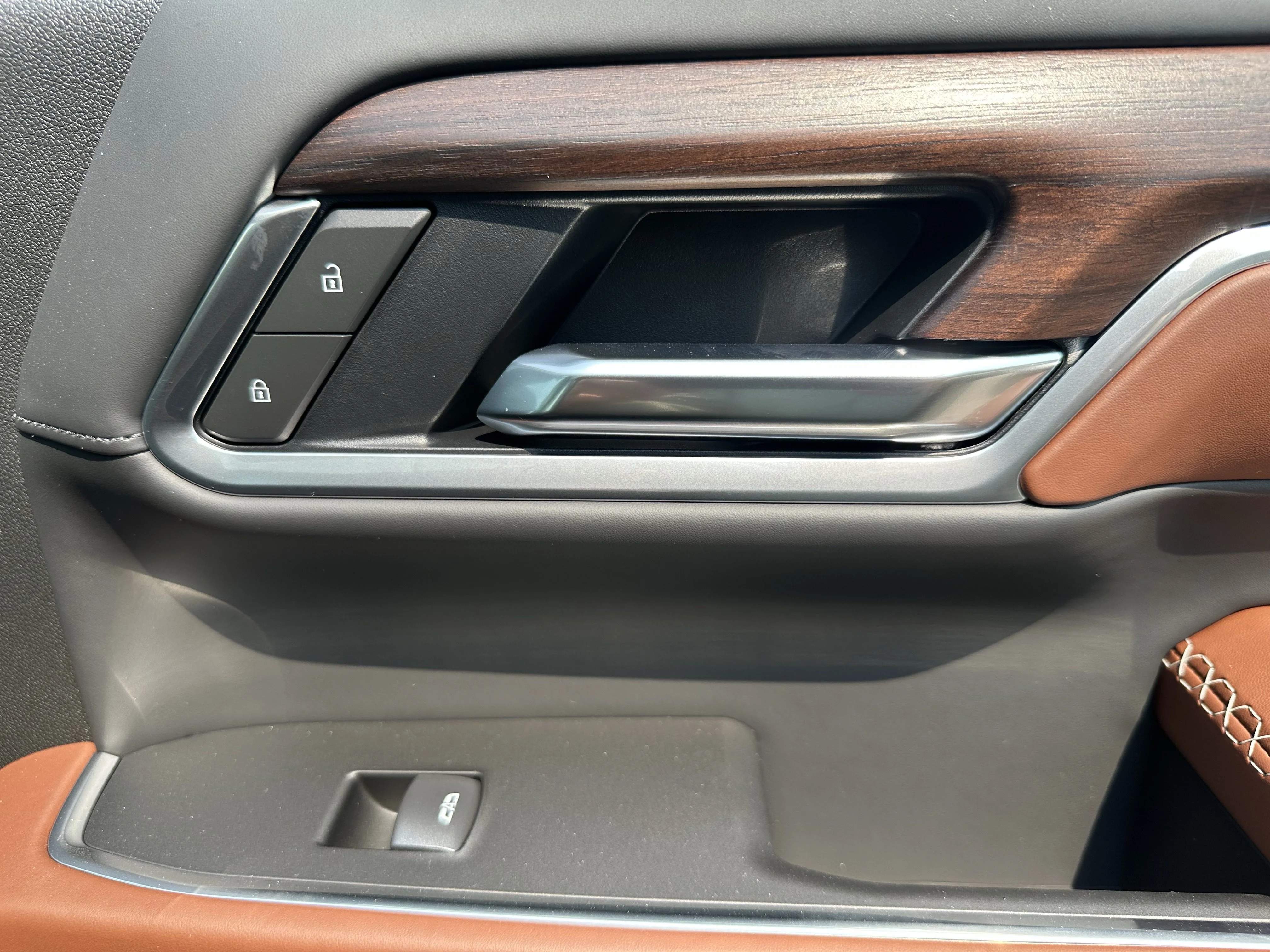 New 2026 Polar White Tricoat GMC Denali Ultimate image 21
