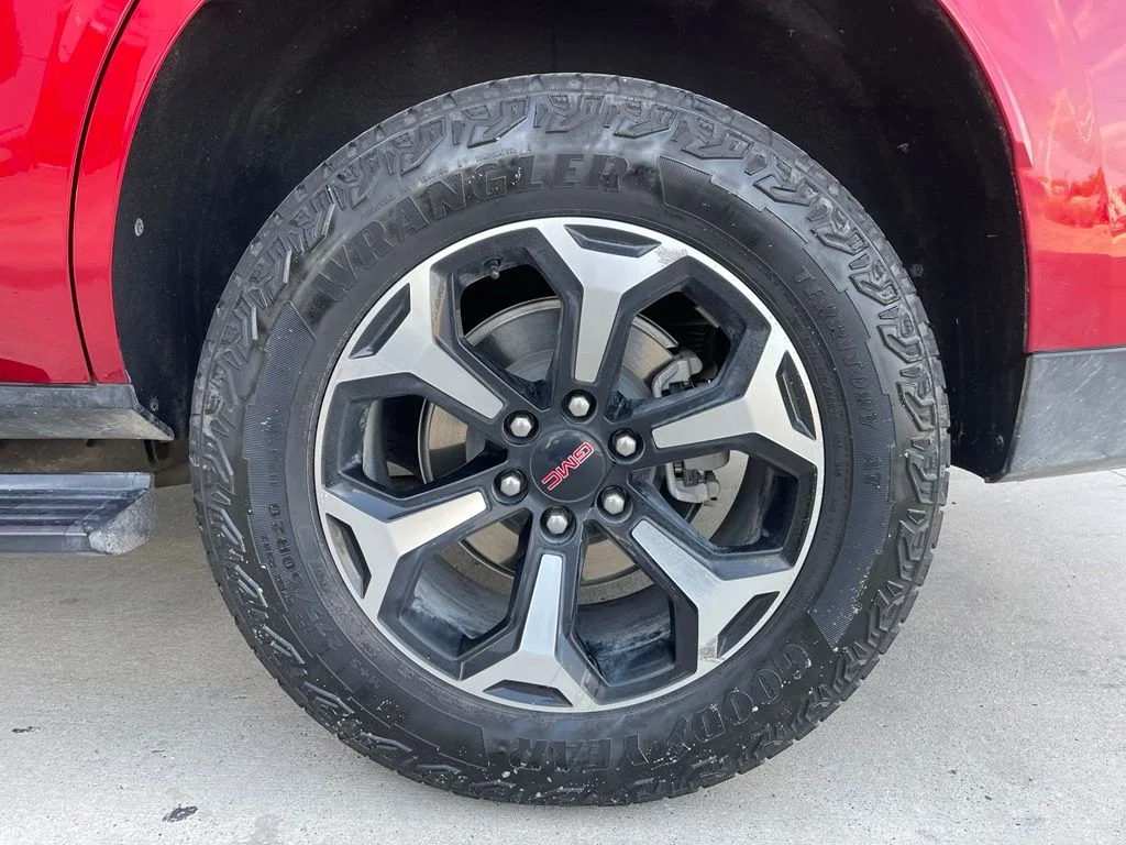 Used 2025 Red GMC AT4 image 20