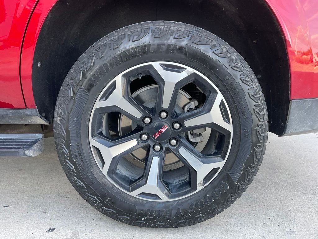Used 2025 Red GMC AT4 image 20