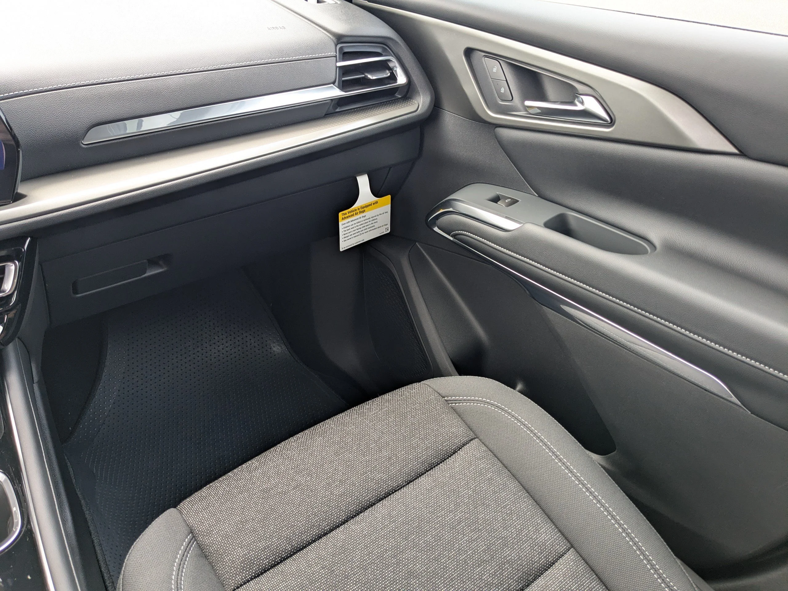 New 2026 Sterling Gray Metallic Chevrolet LT image 17