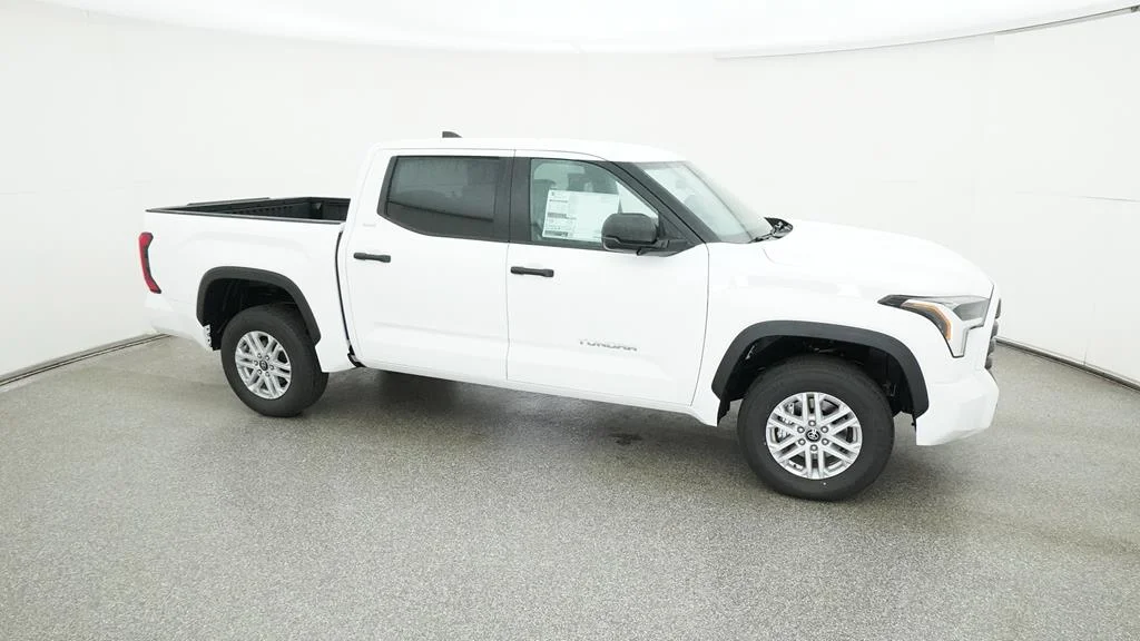 2025 Toyota Tundra SR5 - Photo 11