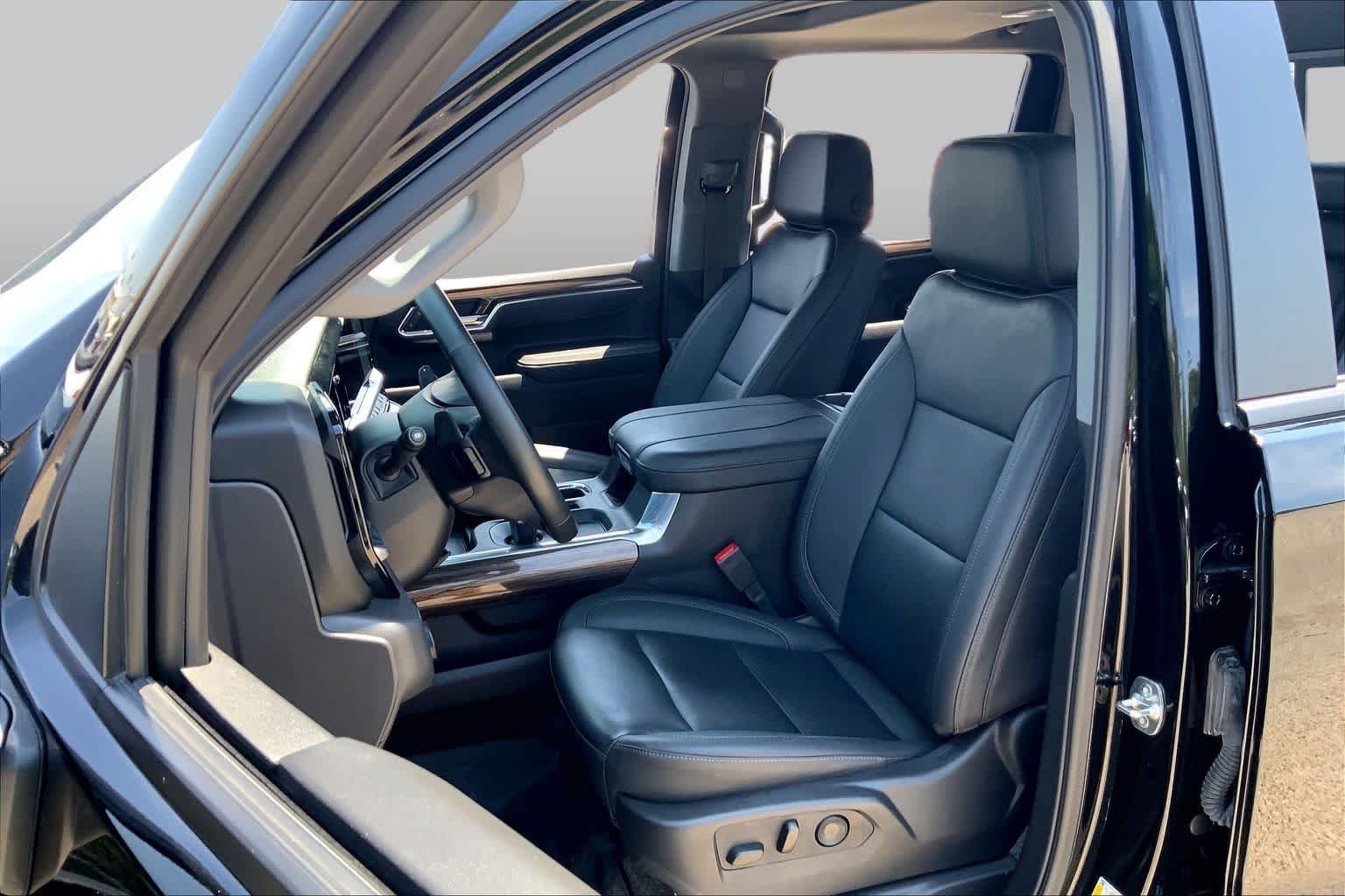 Used 2025 Black Chevrolet LT Trail Boss image 8