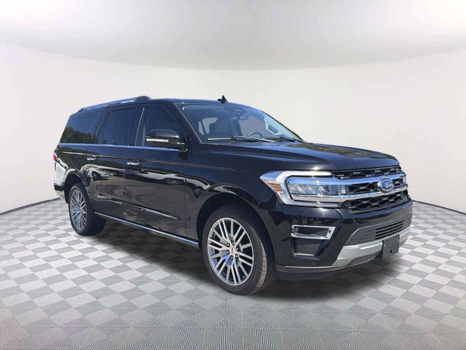Used 2024 Black Ford Limited image 3
