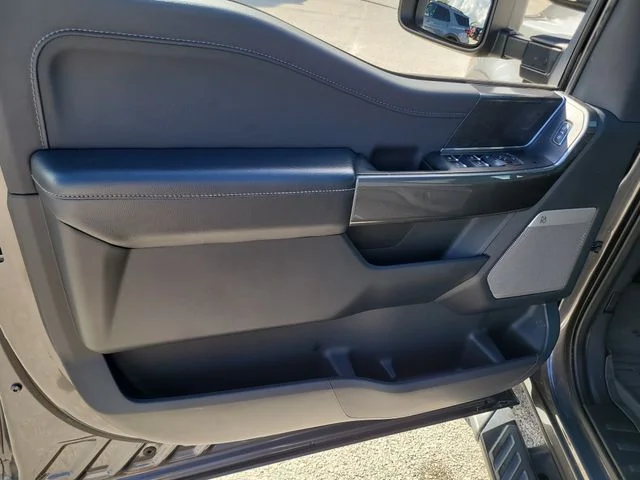 Used 2022 Gray Ford XLT image 17