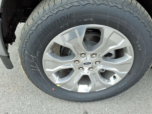 New 2026 Iconic Silver Metallic Ford Platinum® image 17