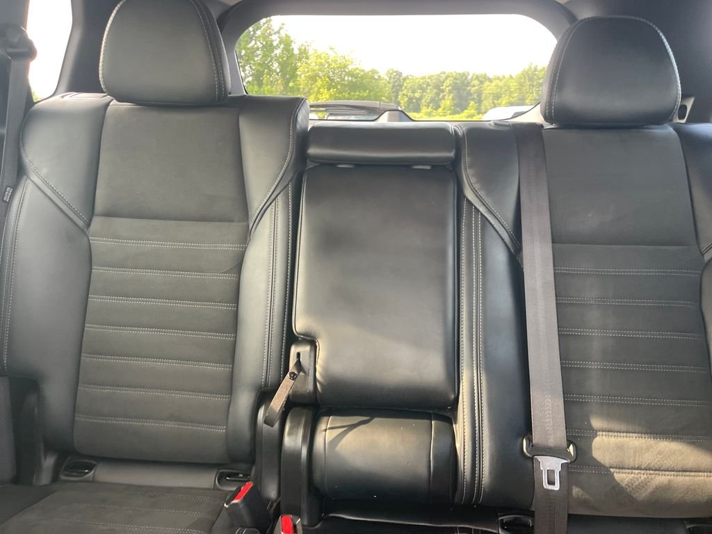 Used 2024 Silver Mitsubishi SE image 28