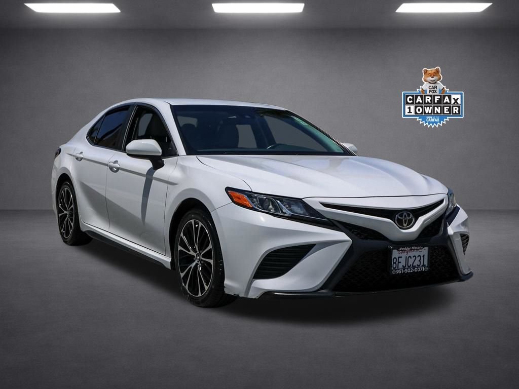 Used 2018 White Toyota SE image 1