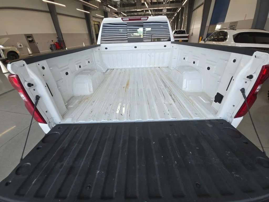 Used 2025 Summit White Chevrolet RST image 23