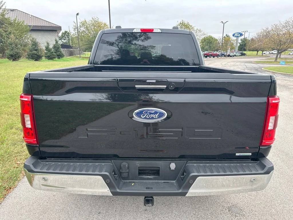 Used 2023 Black Metallic Ford XLT image 8