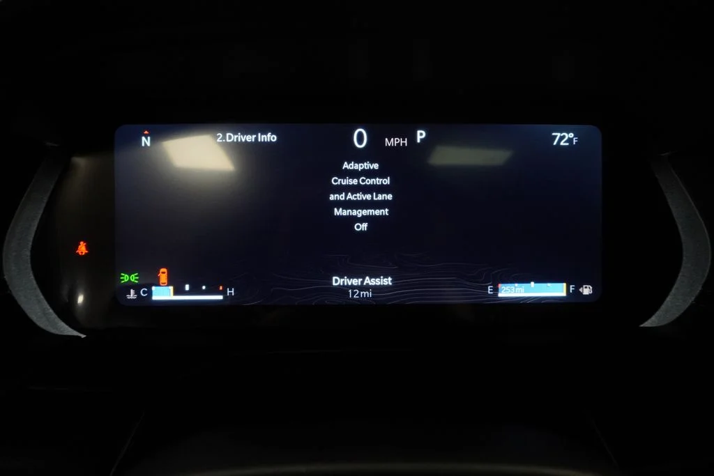 New 2026 Diamond Black Crystal Pearl-Coat Exterior Paint Jeep Laredo X image 21