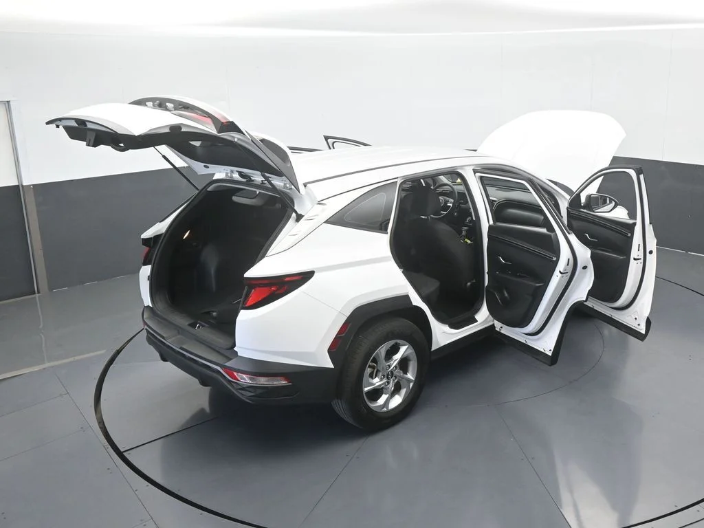 Used 2024 White Pearl Hyundai SE image 61