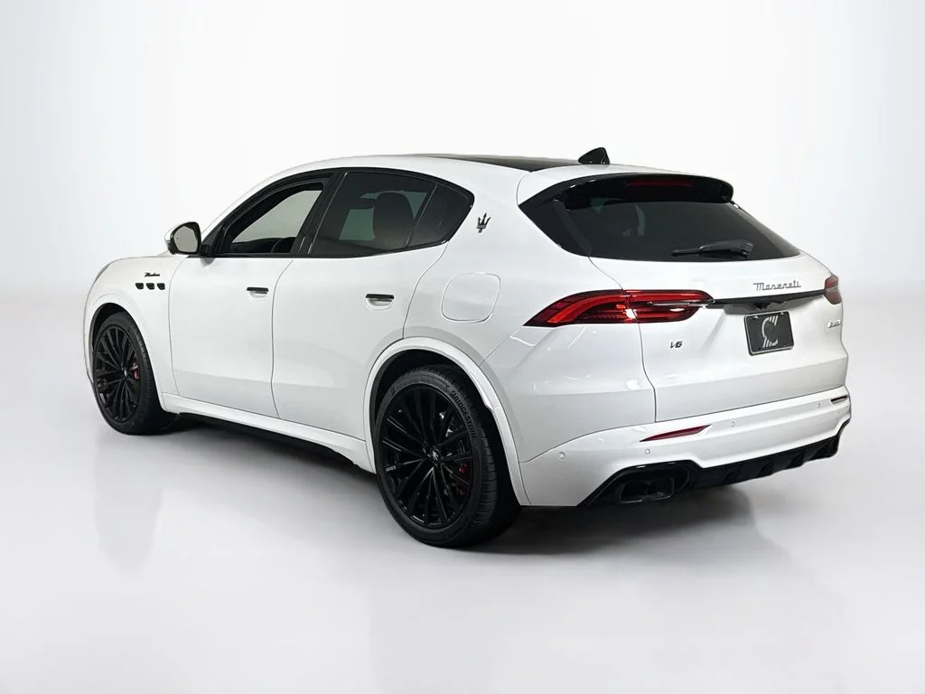 Used 2026 Bianco Maserati Modena image 3
