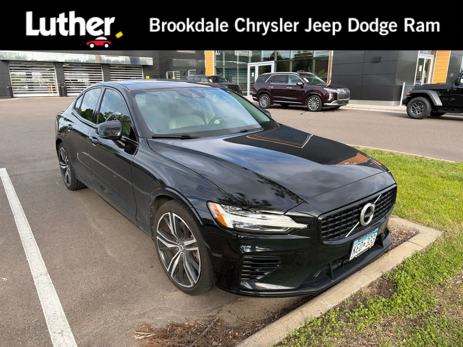 2021 Volvo S60 T8 Recharge R-Design Expression AWD's photo