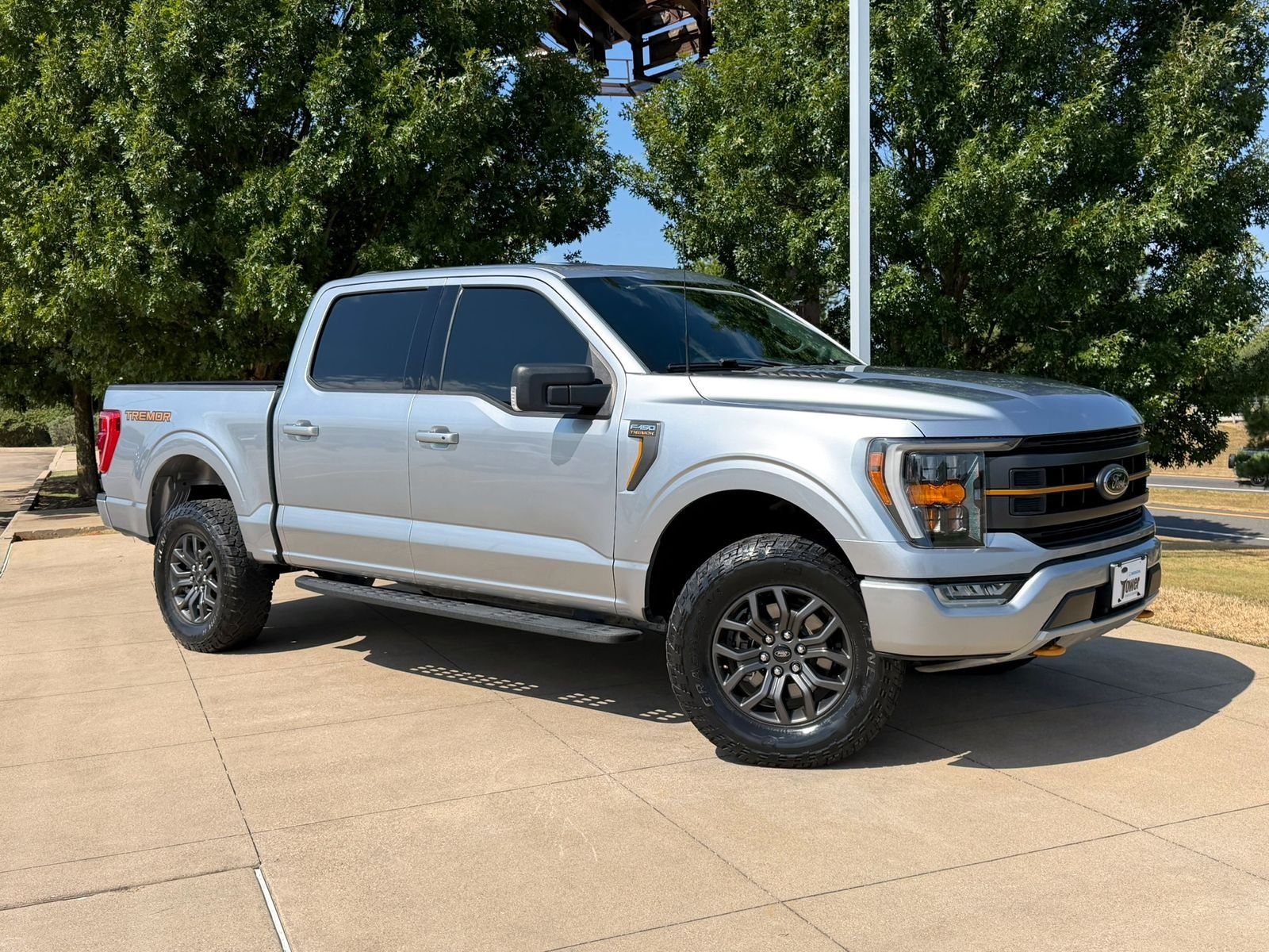 Used 2023 Iconic Silver Metallic Ford Tremor image 1