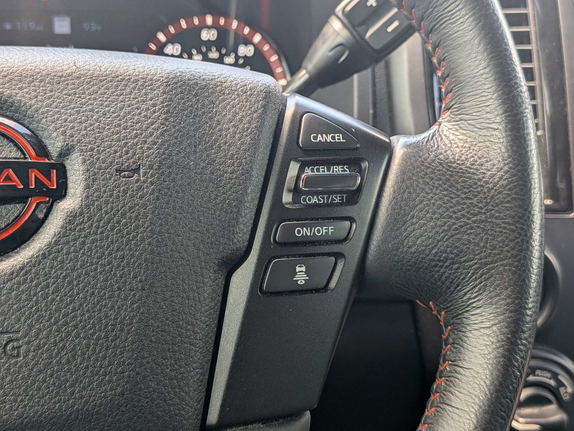 Used 2023  Nissan PRO-4X image 24