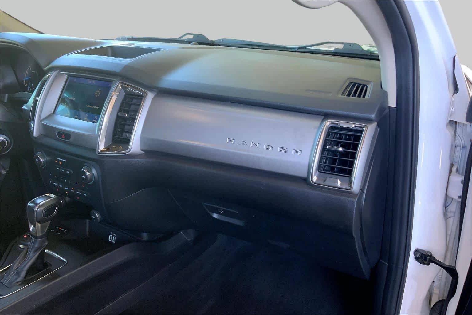 Used 2020 Oxford White Ford XLT image 18