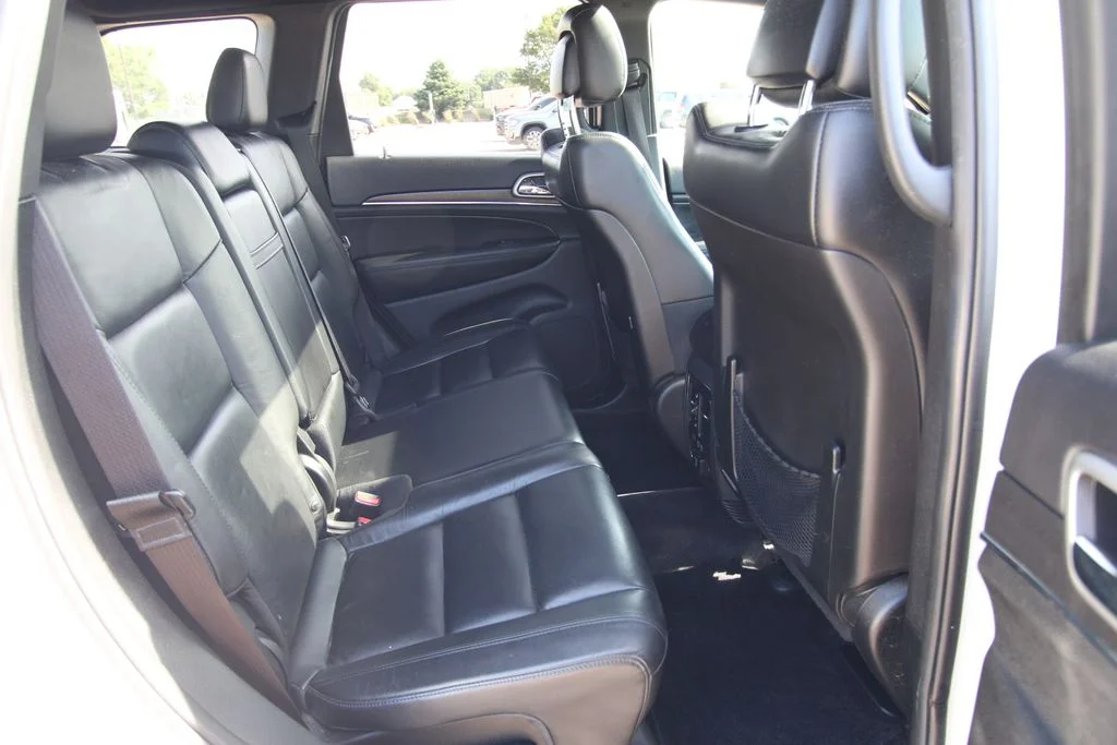 Used 2018 White Jeep Limited image 9