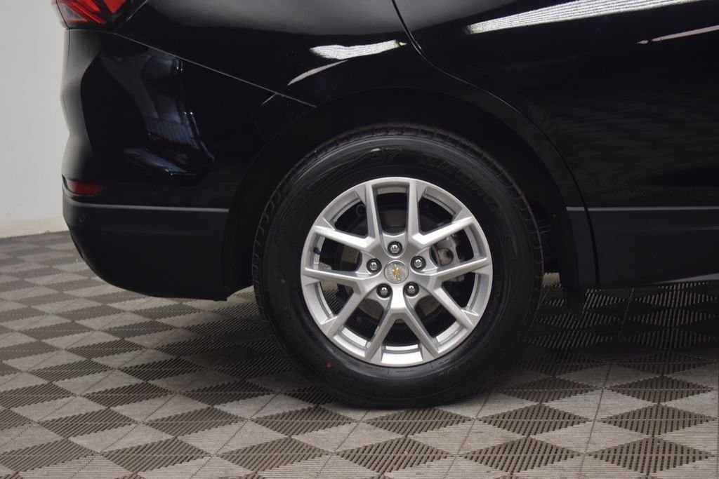 Used 2024 Mosaic Black Metallic Chevrolet LT image 32