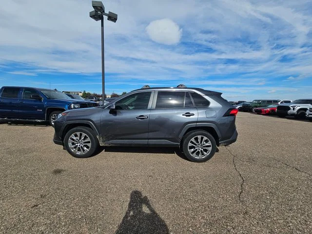Used 2019 Magnetic Gray Metallic Toyota XLE Premium image 12