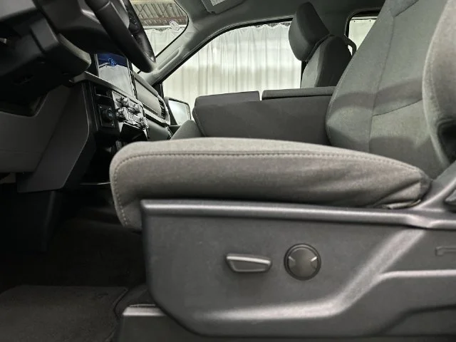 Used 2025 Black Ford XLT image 18