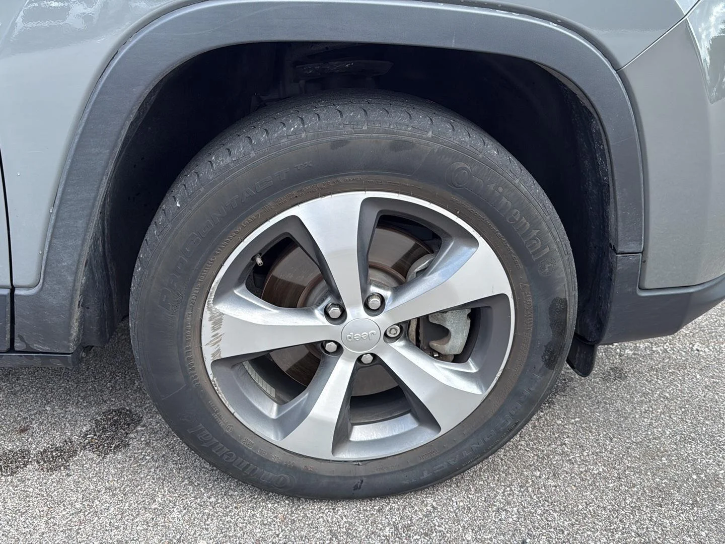 Used 2022 Sting-Gray Clearcoat Jeep Limited image 14