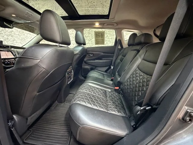 Used 2020 Gray Nissan Platinum image 15
