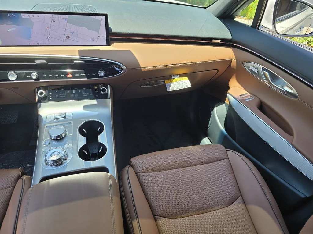 New 2026 Silver Genesis 2.5T Advanced image 9