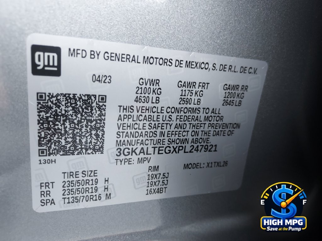 Used 2023 Silver GMC SLE image 36