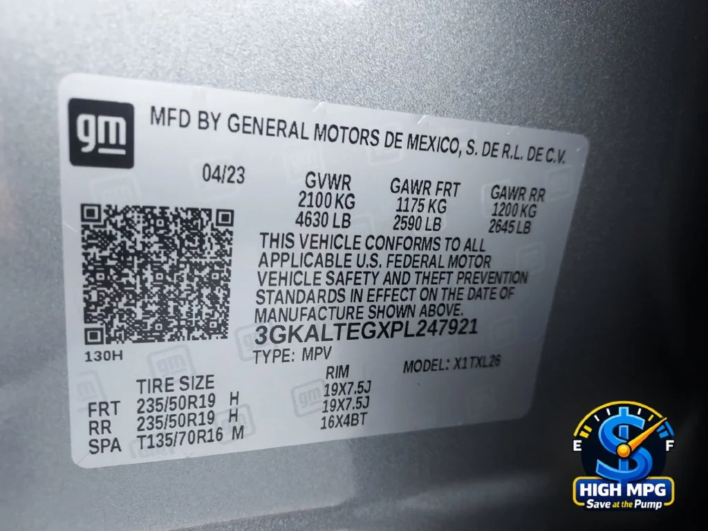 Used 2023 Silver GMC SLE image 36
