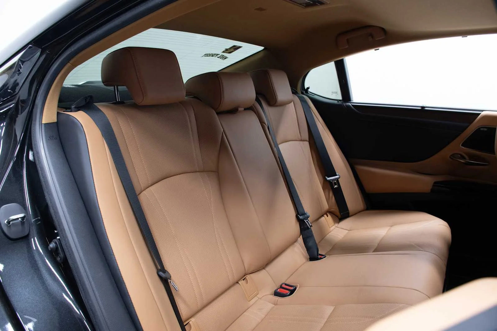 Certified Used 2023 Caviar Lexus Ultra Luxury image 21