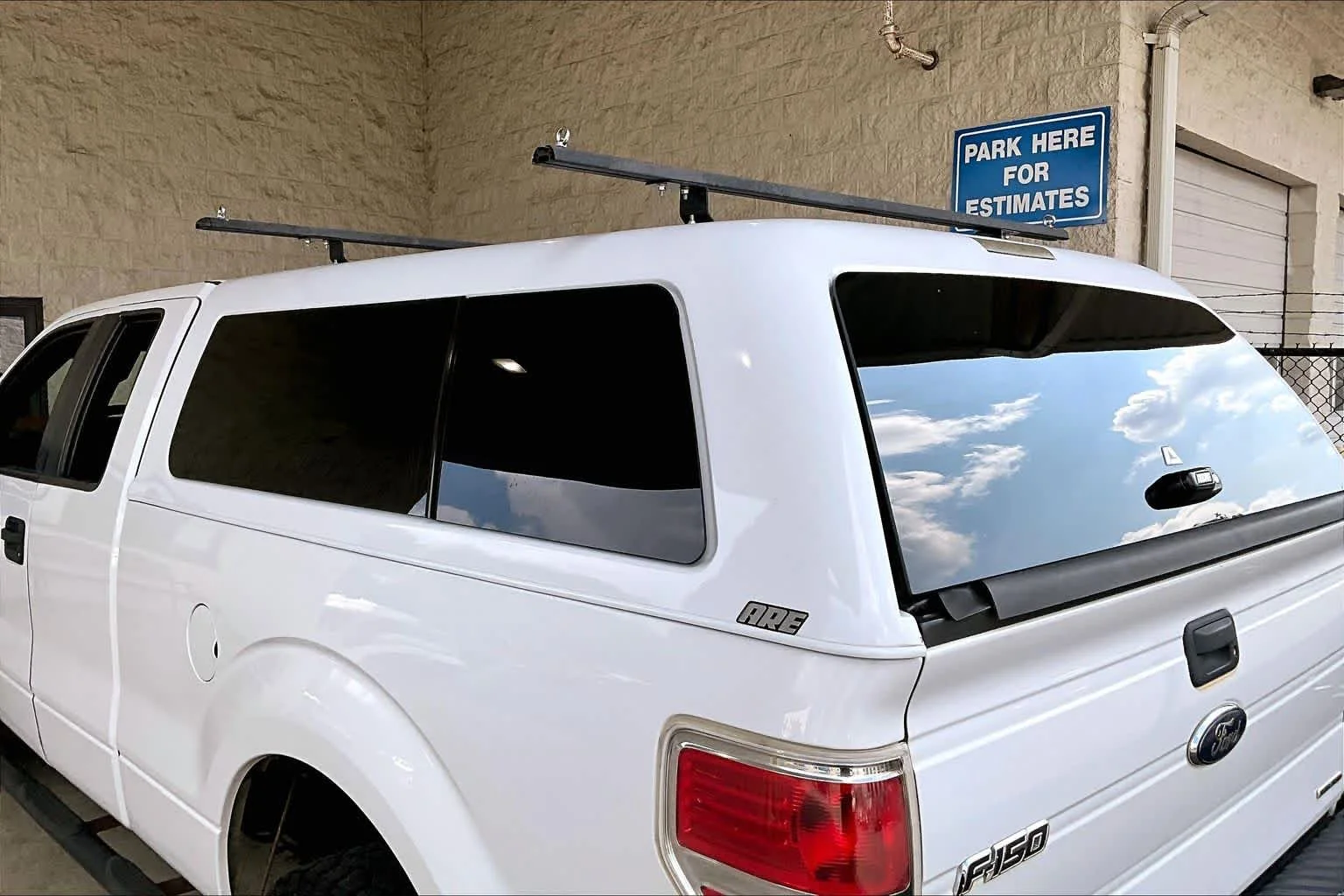 Used 2014 Oxford White Ford XL image 31