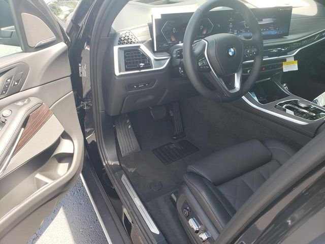 New 2026 Black Sapphire Metallic BMW xDrive40i image 11
