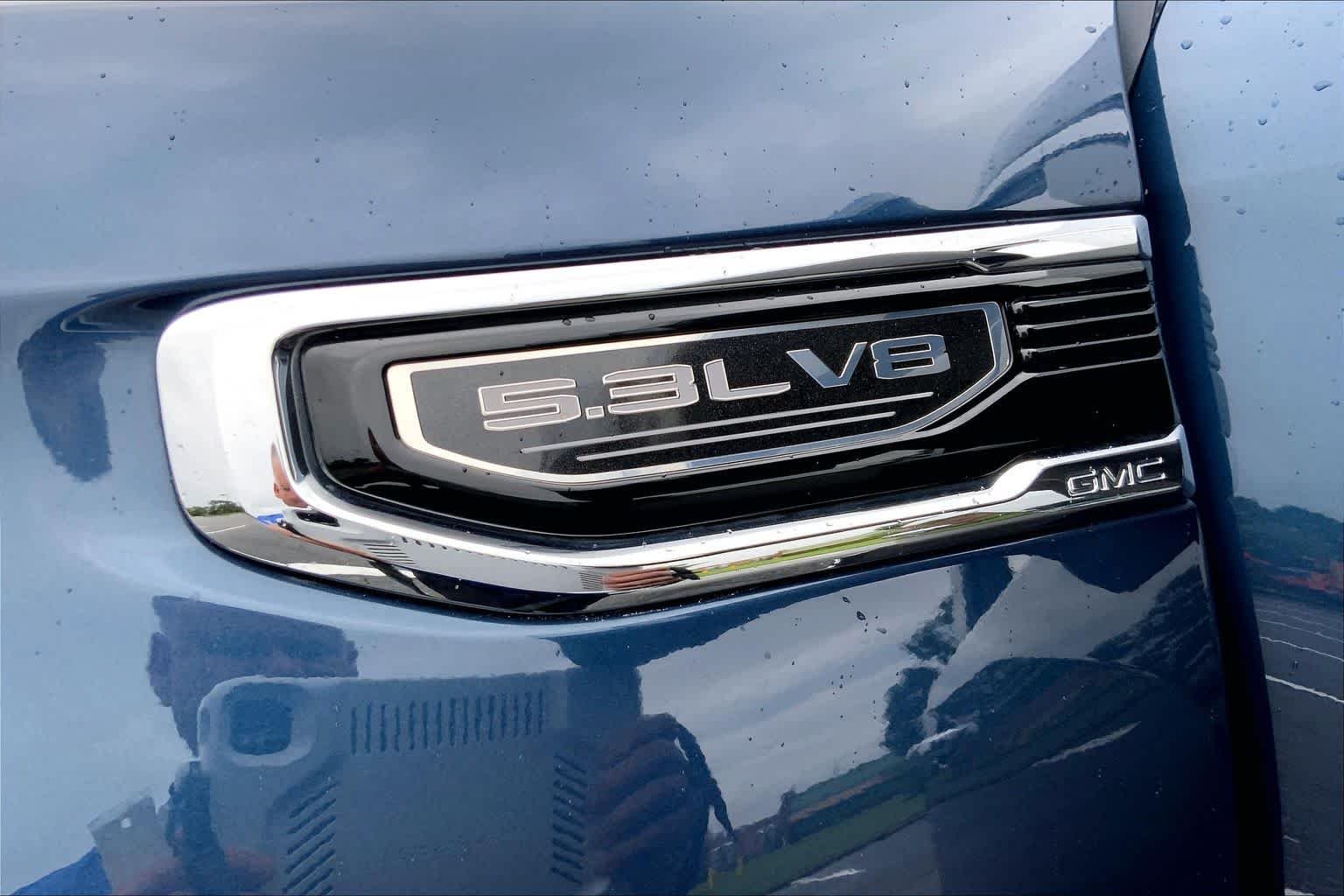 Used 2022 Pacific Blue Metallic GMC Denali image 34
