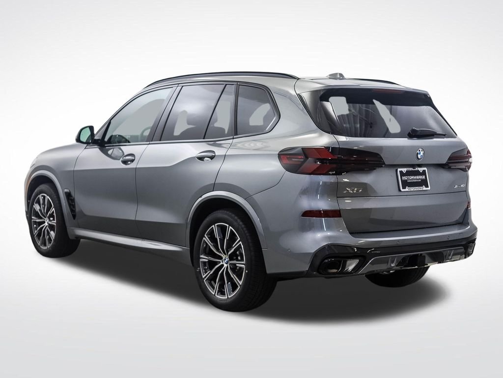 New 2026 Gray Metallic BMW xDrive40i image 3