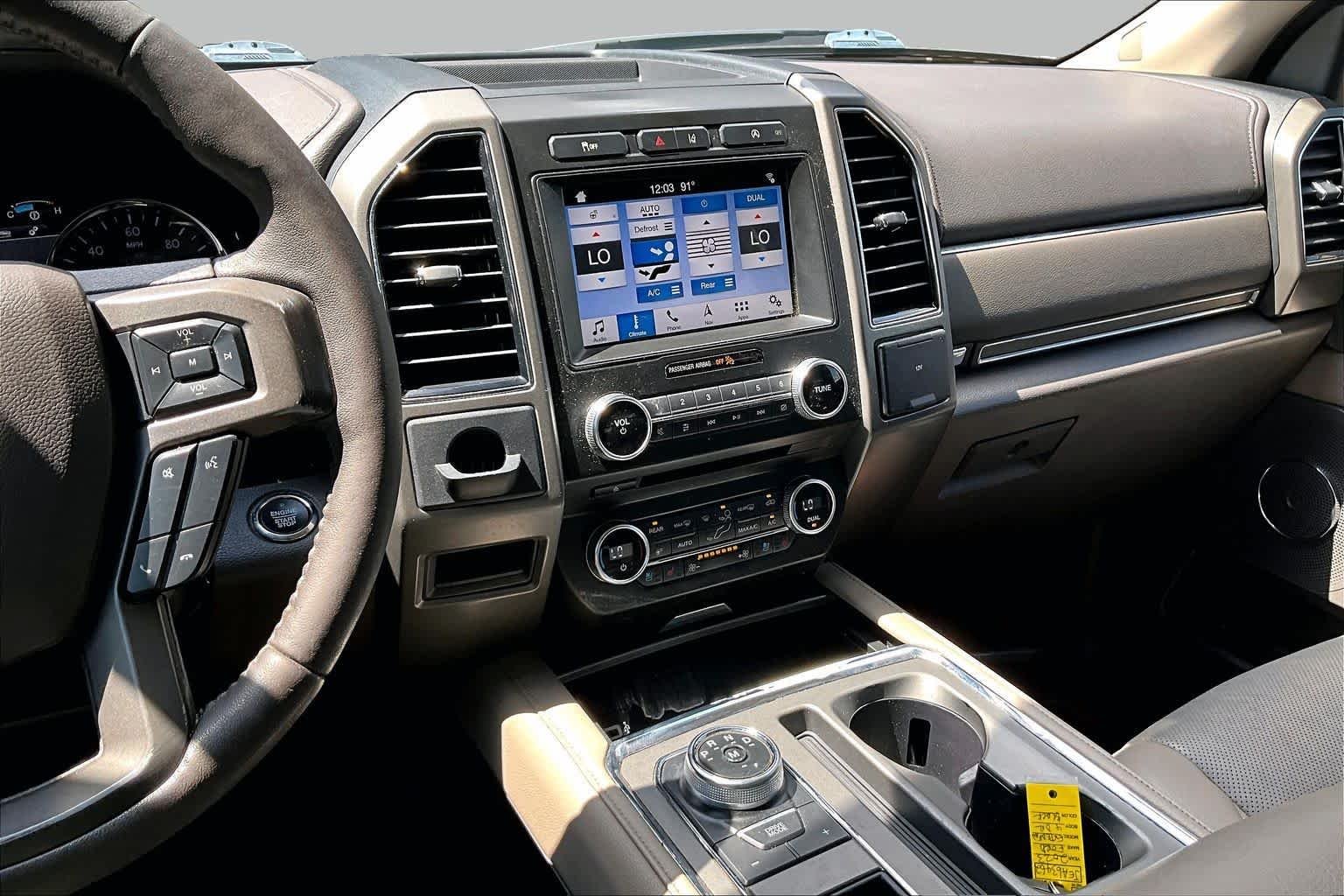 Used 2018 White Platinum Metallic Tri-Coat Ford XLT image 7