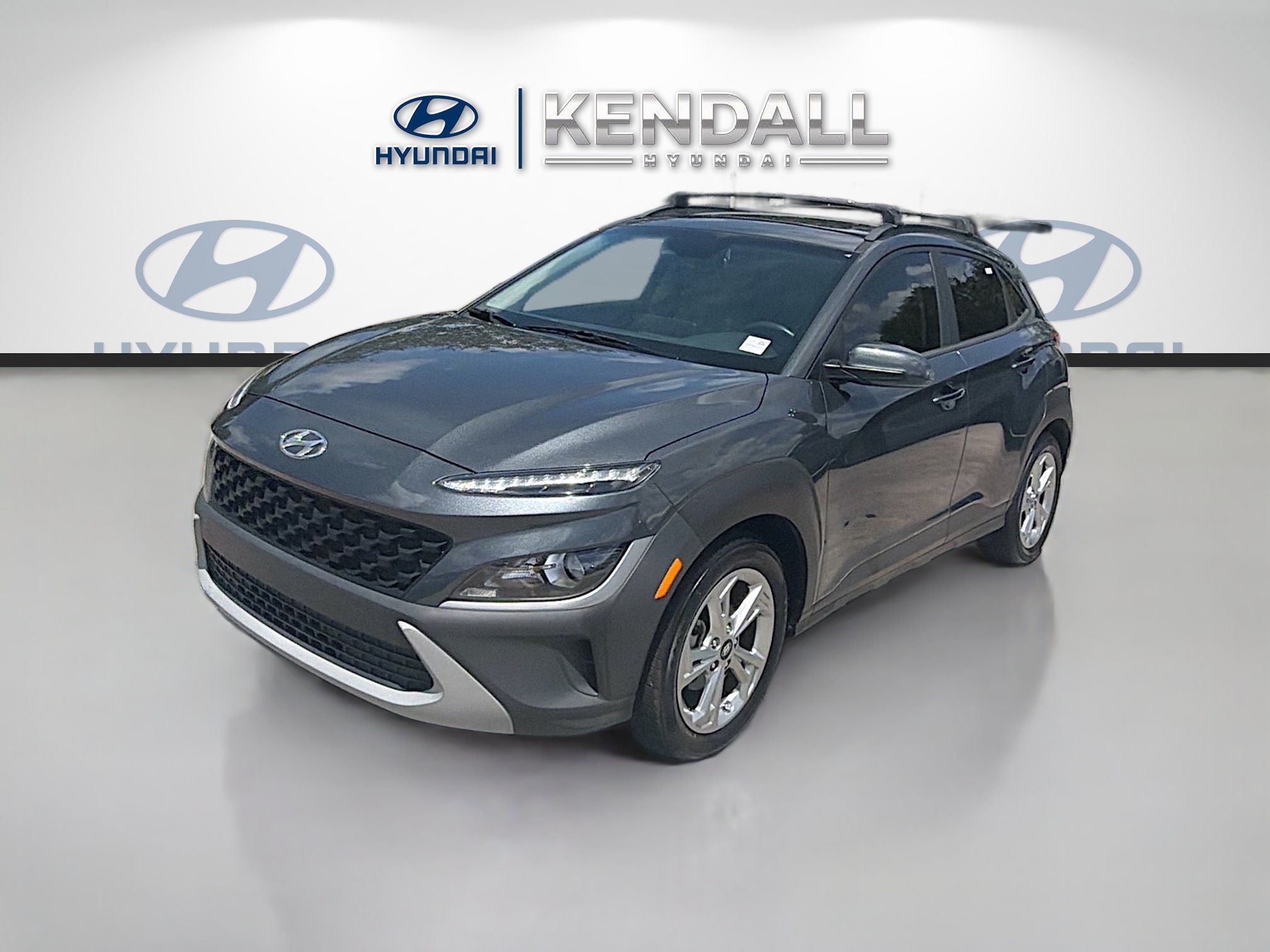 Used 2022 Thunder Gray Hyundai SEL image 3