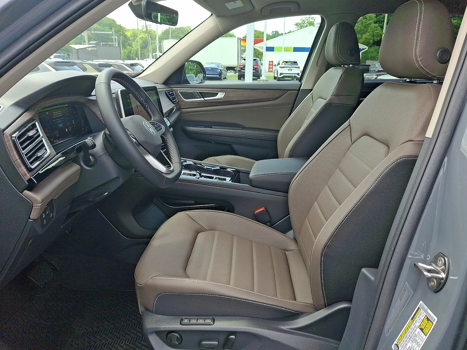 New 2026 pure gray - J2J2 Volkswagen SEL image 7